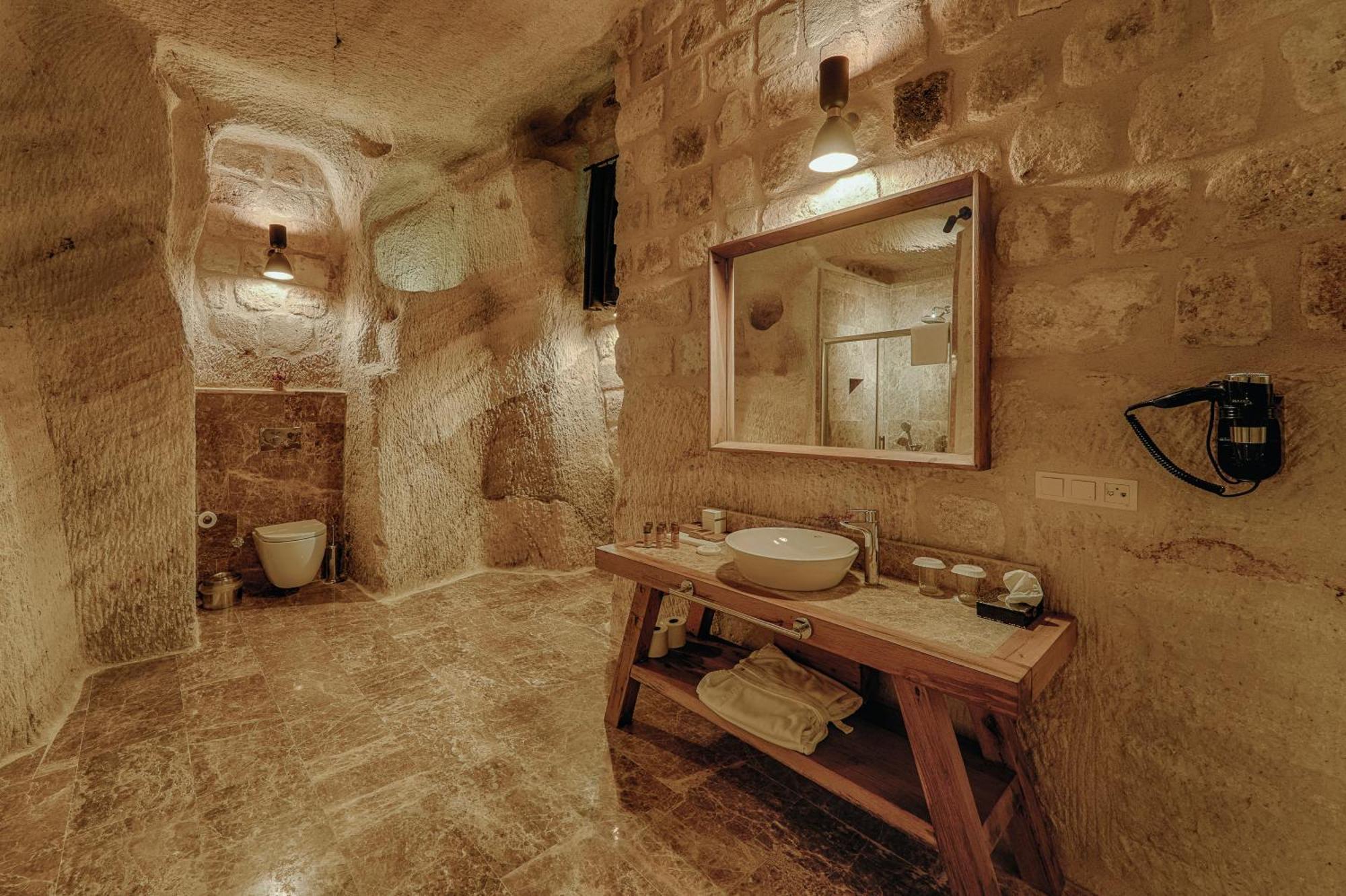 Solem Cave Suites Юргюп Екстериор снимка
