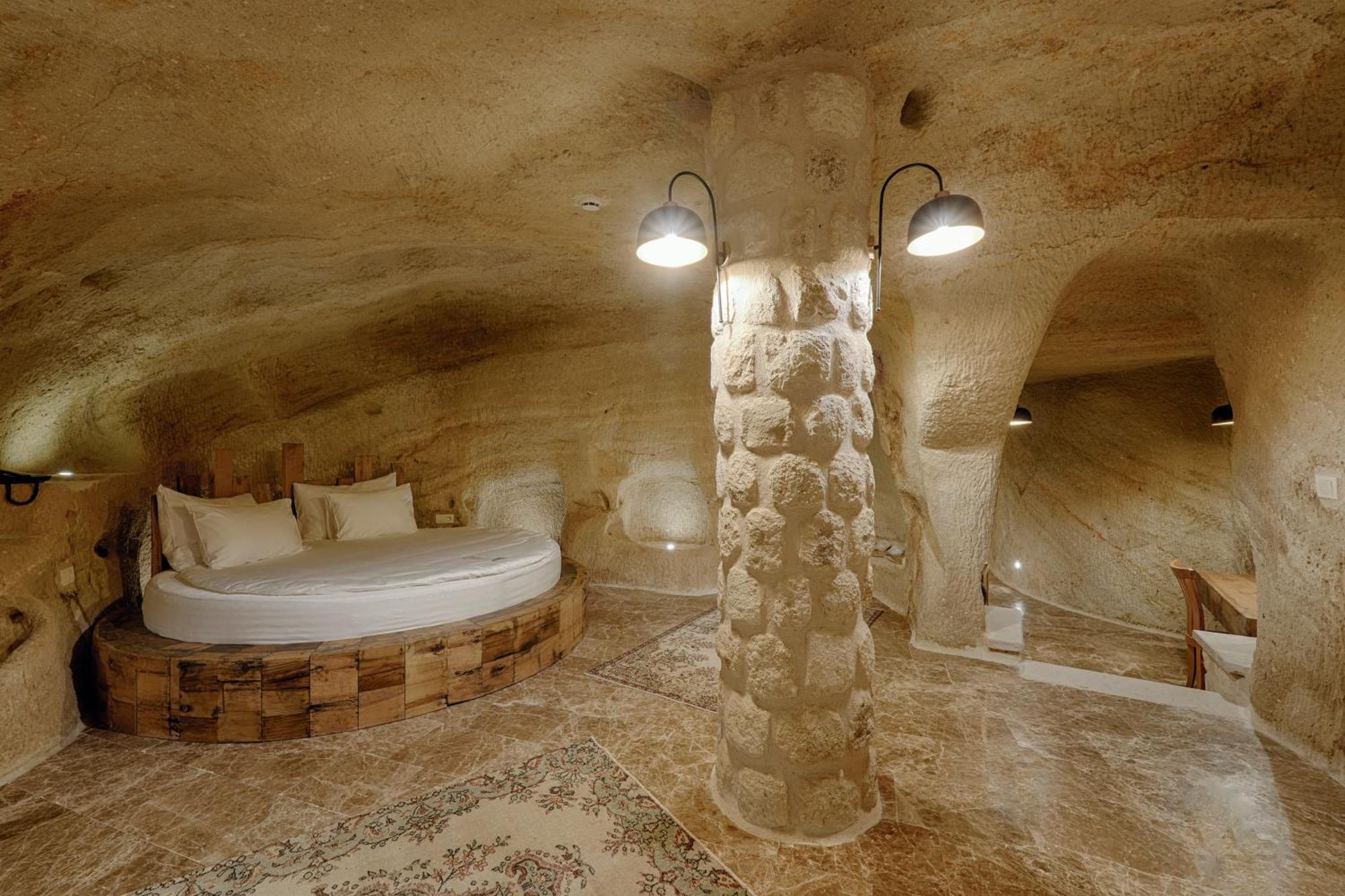 Solem Cave Suites Юргюп Екстериор снимка
