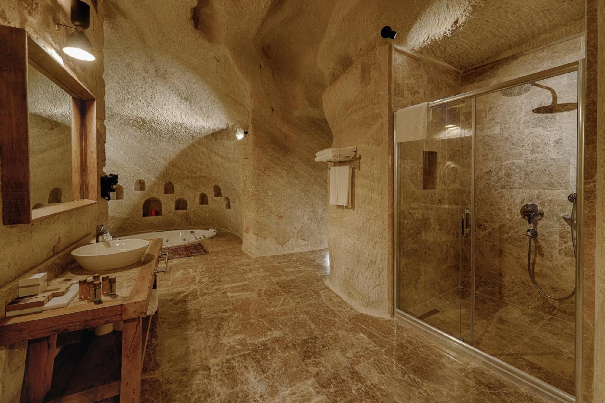 Solem Cave Suites Юргюп Екстериор снимка