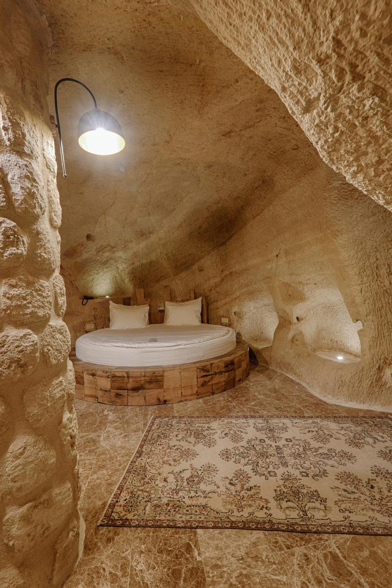 Solem Cave Suites Юргюп Екстериор снимка