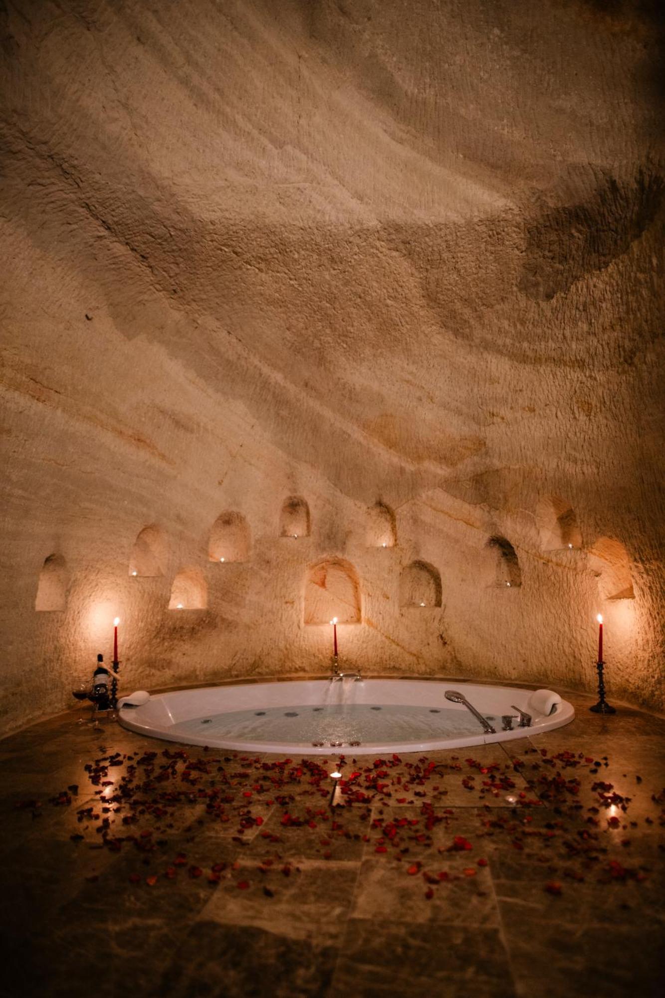 Solem Cave Suites Юргюп Екстериор снимка