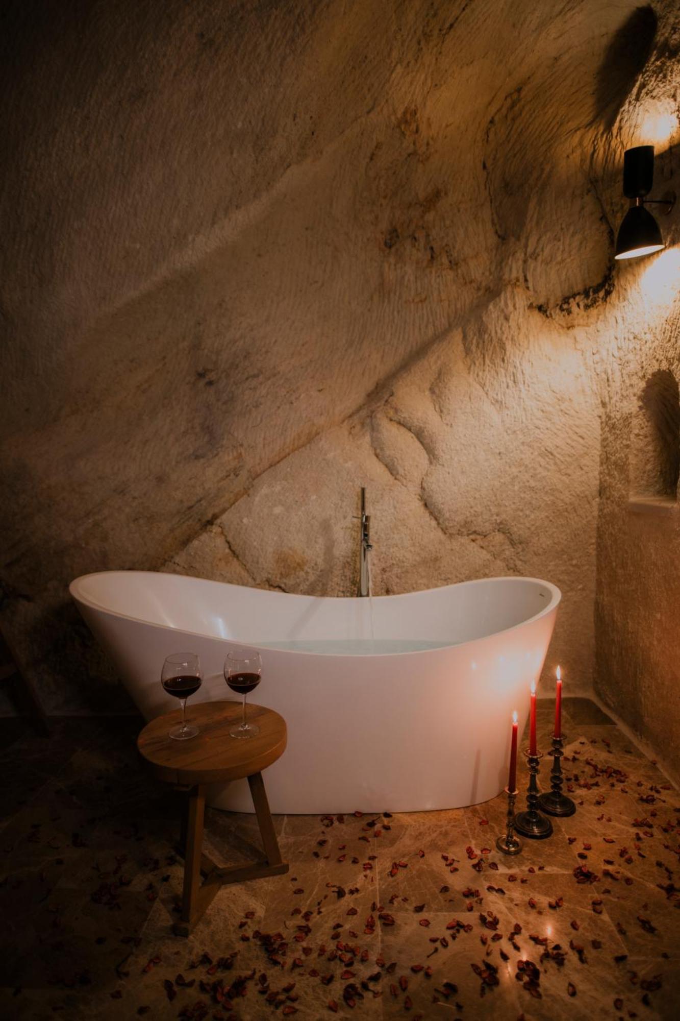 Solem Cave Suites Юргюп Екстериор снимка